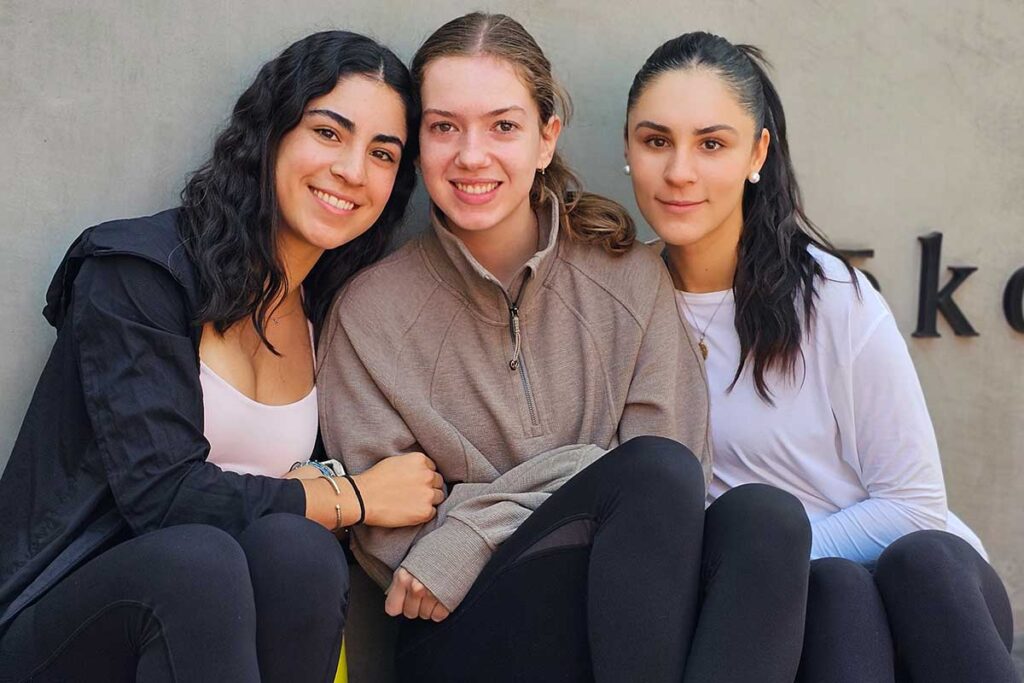 Un grupo de mujeres practicaron yoga en las instalaciones del restaurante queretano de cocina japonesa Sōko