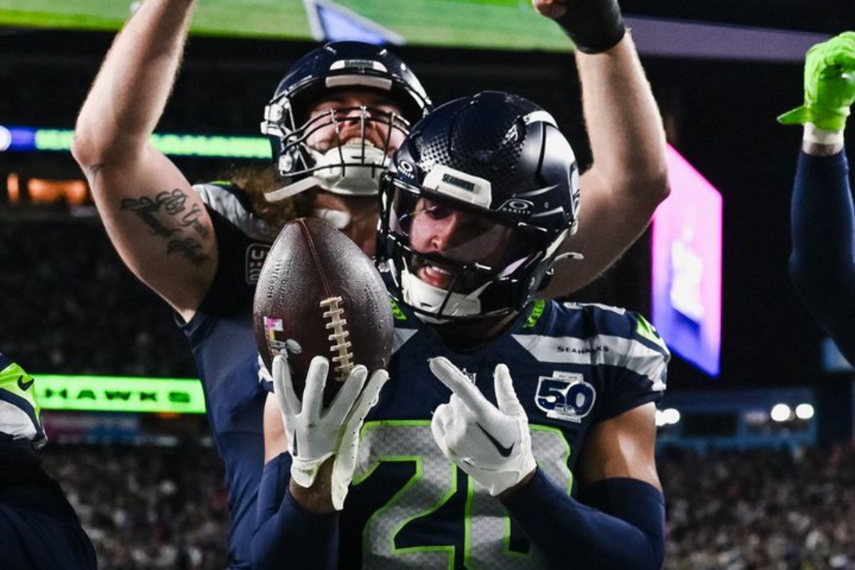 La defensa de Seattle limitó al ataque de New England. Foto: Especial