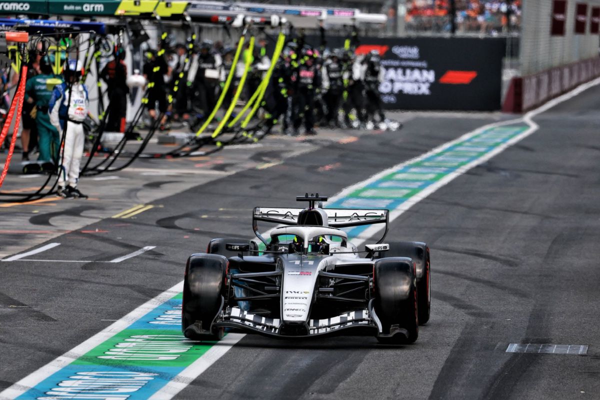 El regreso de Sergio Pérez a la Fórmula 1 acaparó las miradas en el Gran Premio de Australia. Foto: Especial