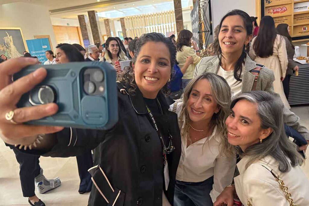 La comunidad de los Colegios Viktor Frankl celebró el segundo Congreso para Padres para analizar el papel de los dispositivos móviles