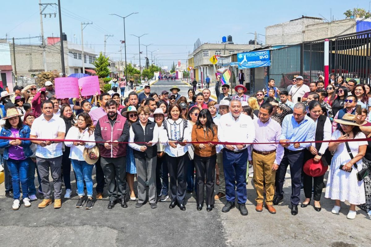 La gobernadora Delfina Gómez entregó la rehabilitación de la Avenida Ejido Colectivo en Chimalhuacán. Foto: Especial