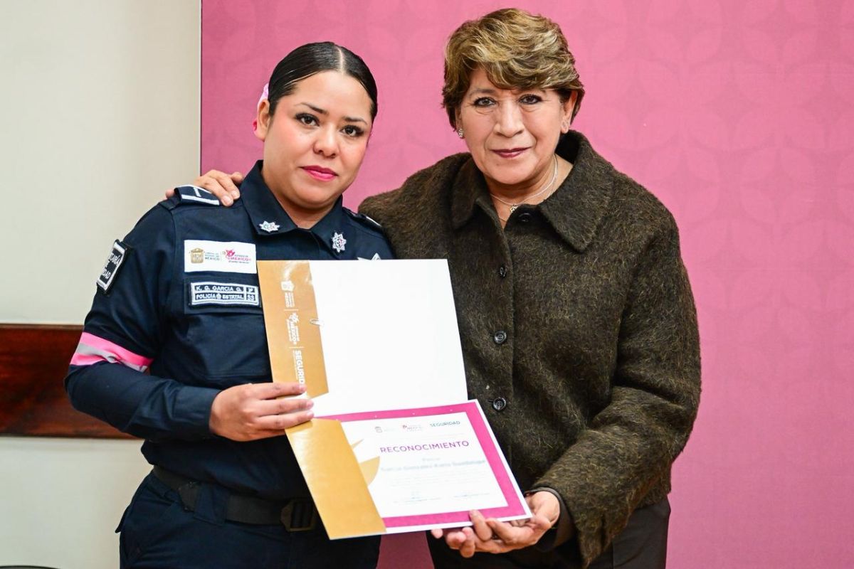 Delfina Gómez reconoció la labor de policías que resguardaron las marchas del 8M en el Estado de México. Foto: Especial