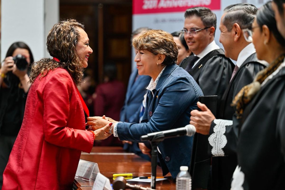 Galardonados del Poder Judicial reciben reconocimiento por su labor en defensa de la legalidad. Foto: Especial