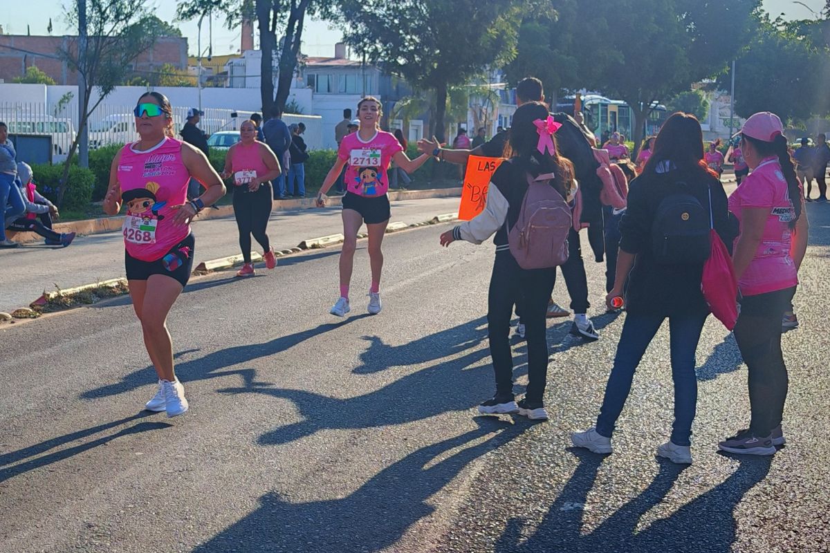 Más de 5 mil corredoras participan en Mujer Querétaro Medio Maratón 2026