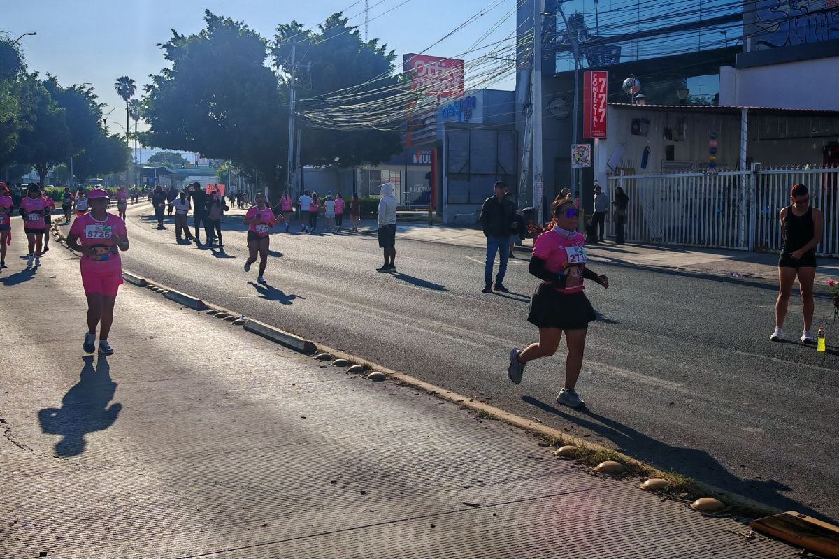 Más de 5 mil corredoras participan en Mujer Querétaro Medio Maratón 2026