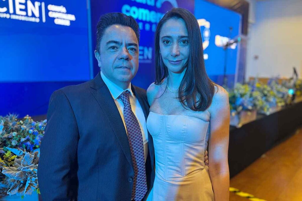 La desarrolladora CIEN Grupo Inmobiliario presenta el Multicomercial Querétaro durante una ceremonia solemne