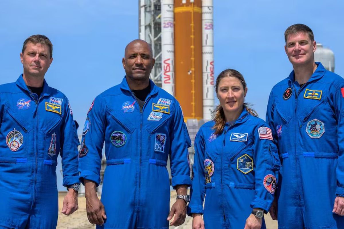 Reid Wiseman, Victor Glover, Christina Koch y Jeremy Hansen, los cuatro astronautas que protagonizan el regreso humano a la Luna.