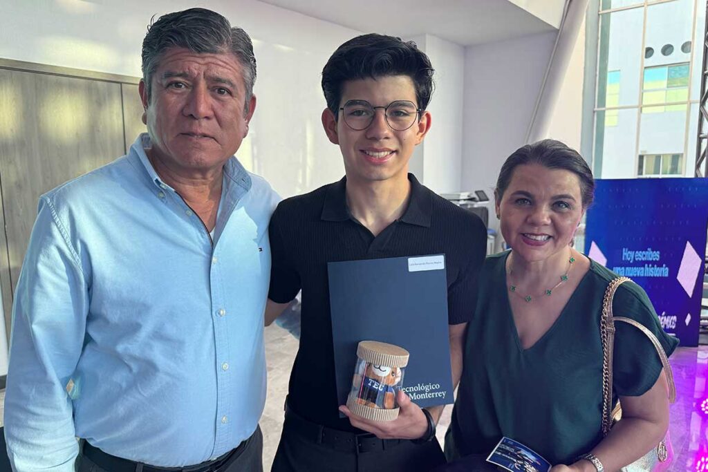 El Tec de Monterrey campus Querétaro celebró la entrega del a Beca al Talento Académico reconociendo a jóvenes brillantes
