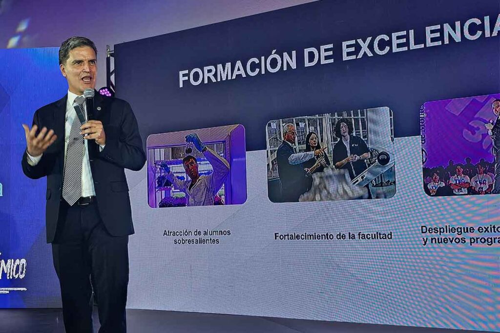 El Tec de Monterrey campus Querétaro celebró la entrega del a Beca al Talento Académico reconociendo a jóvenes brillantes