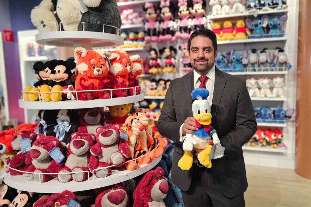 Inauguración de la primera Disney Store Querétaro