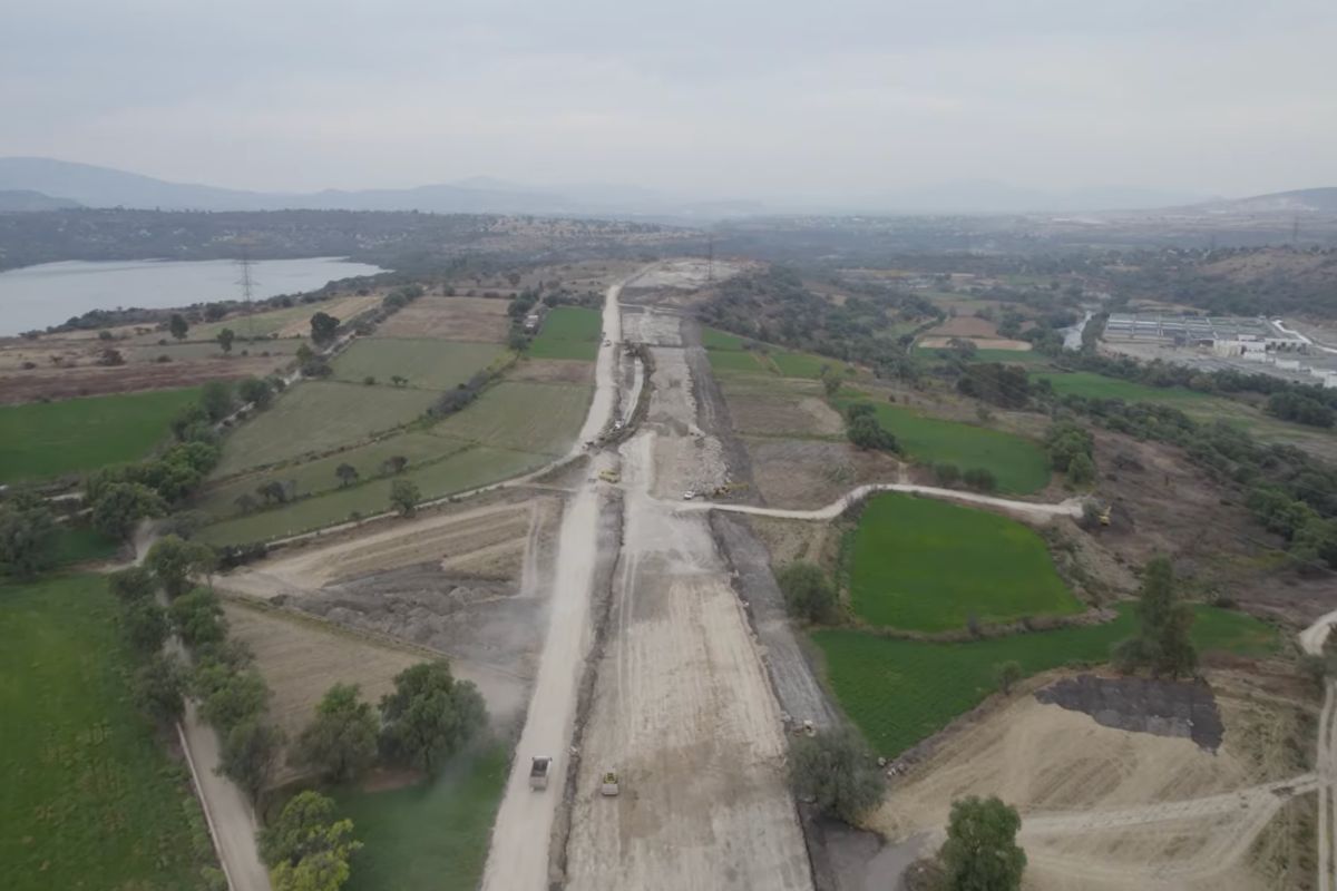 El hallazgo de arte rupestre obligó a cambiar la ruta del tren. El proyecto ferroviario continúa con ajustes para proteger la zona. Foto: Especial