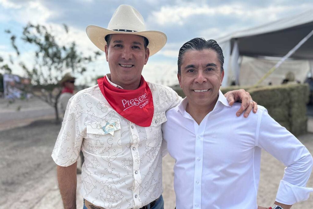 Personalidades asisten a la colocación de la primera piedra del desarrollo queretano Preserve Country de la empresa CR México
