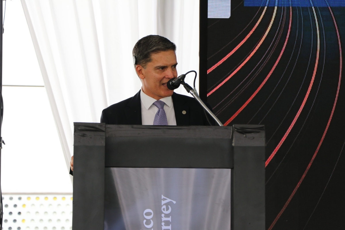 Pascual Alcocer durante su participación en el TEC Business Summit 2026, destacando la colaboración como clave para la transformación empresarial / Foto: Especial 