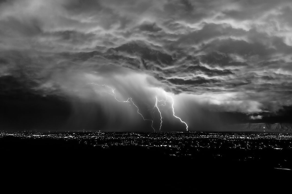 ‘Tormenta negra’ provoca lluvias en gran parte de México; así afectará en Querétaro