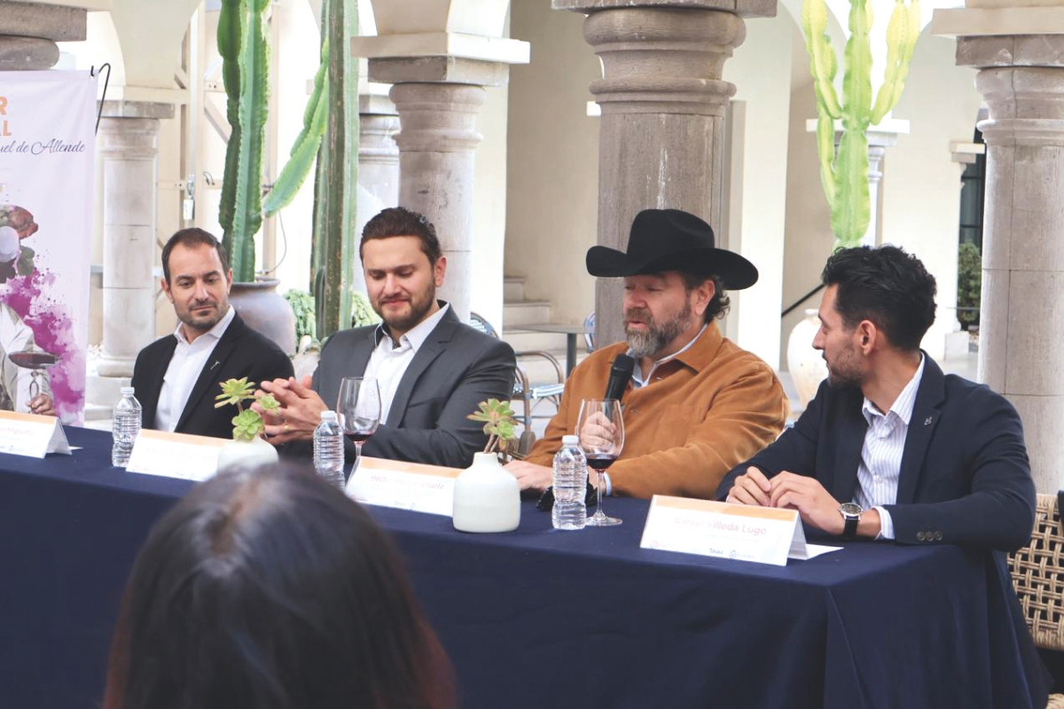Universidad Mondragón lanza diplomado de sommelier profesional en San Miguel de Allende