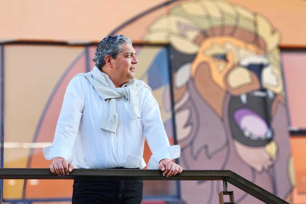 Enrique Álvarez Garibay imparte las las materias de Marketing Deportivo y Marketing Turístico en la Universidad Anáhuac Querétaro