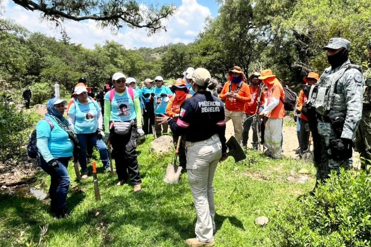 Participan colectivos, familiares y autoridades federales y estatales. Las autoridades no descartan ampliar las búsquedas hacia municipios colindantes. Foto: Especial