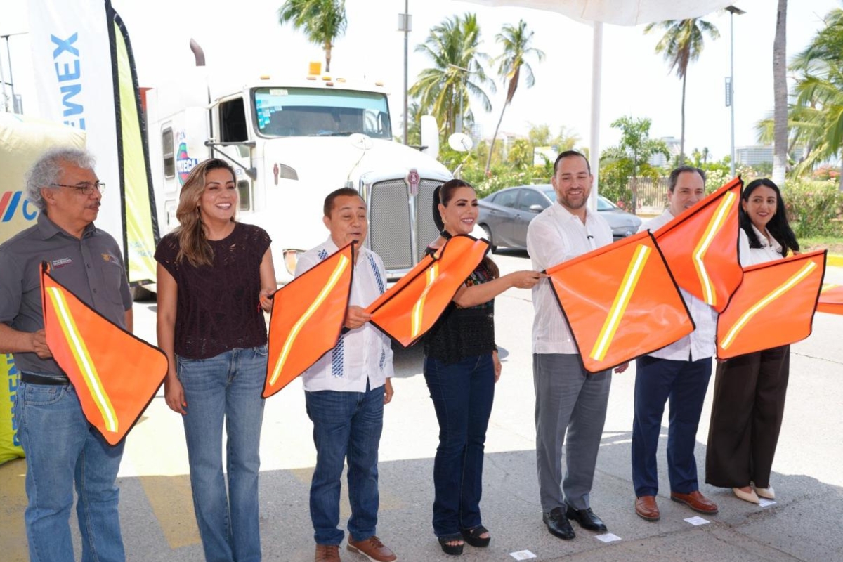La entrega de 100 toneladas de cemento busca acelerar la reconstrucción de viviendas y espacios comunitarios afectados en San Marcos, Guerrero / Foto: Especial 