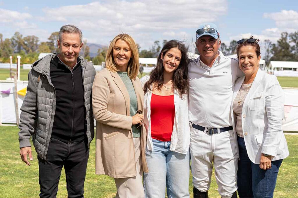 La segunda fecha del concurso de Salto Ecuestre de FEEQ tuvo como competencia estelar la prueba por equipos