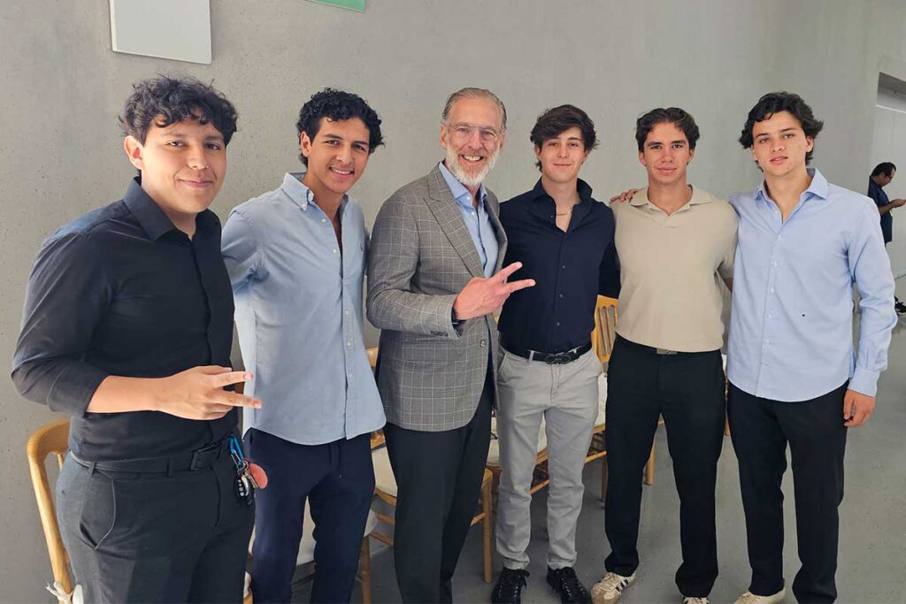 La Escuela Americana John F. Kennedy presentó sus nuevas instalaciones de High School mediante una solemne ceremonia