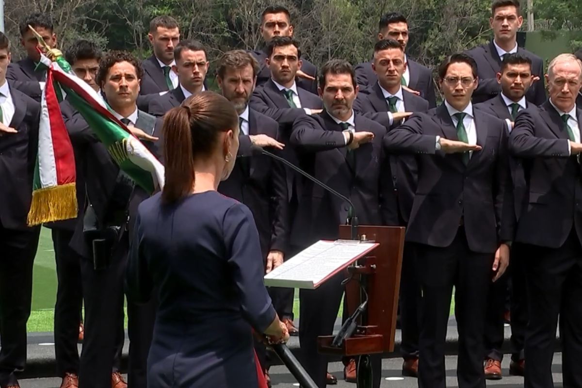 Claudia Sheinbaum encabezó la ceremonia de abanderamiento de la Selección Mexicana. Foto: Especial