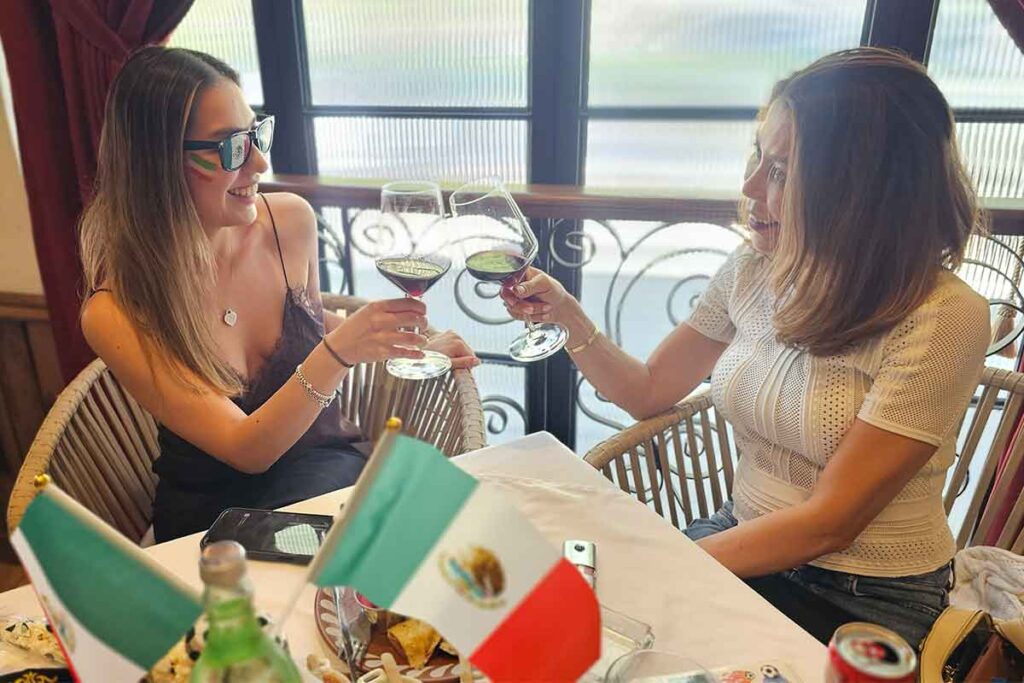 Ambiente mundialista en restaurantes de Querétaro