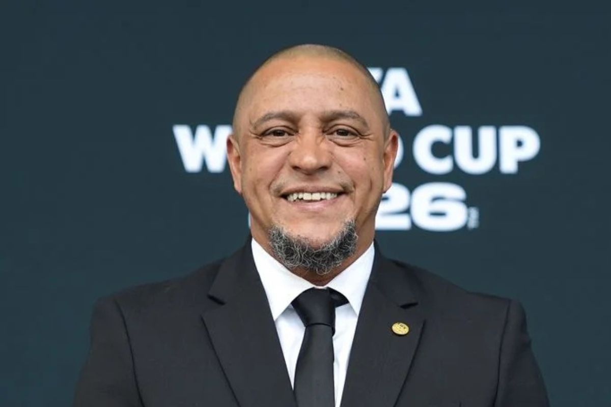 Roberto Carlos regresó a México para presenciar el arranque de la Copa del Mundo. Foto: Especial
