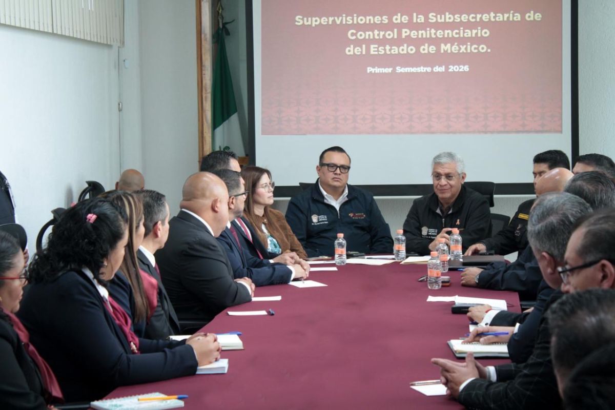 El secretario de Seguridad, Cristóbal Castañeda Camarillo, encabezó la evaluación semestral del sistema penitenciario del Estado de México. Foto: Especial