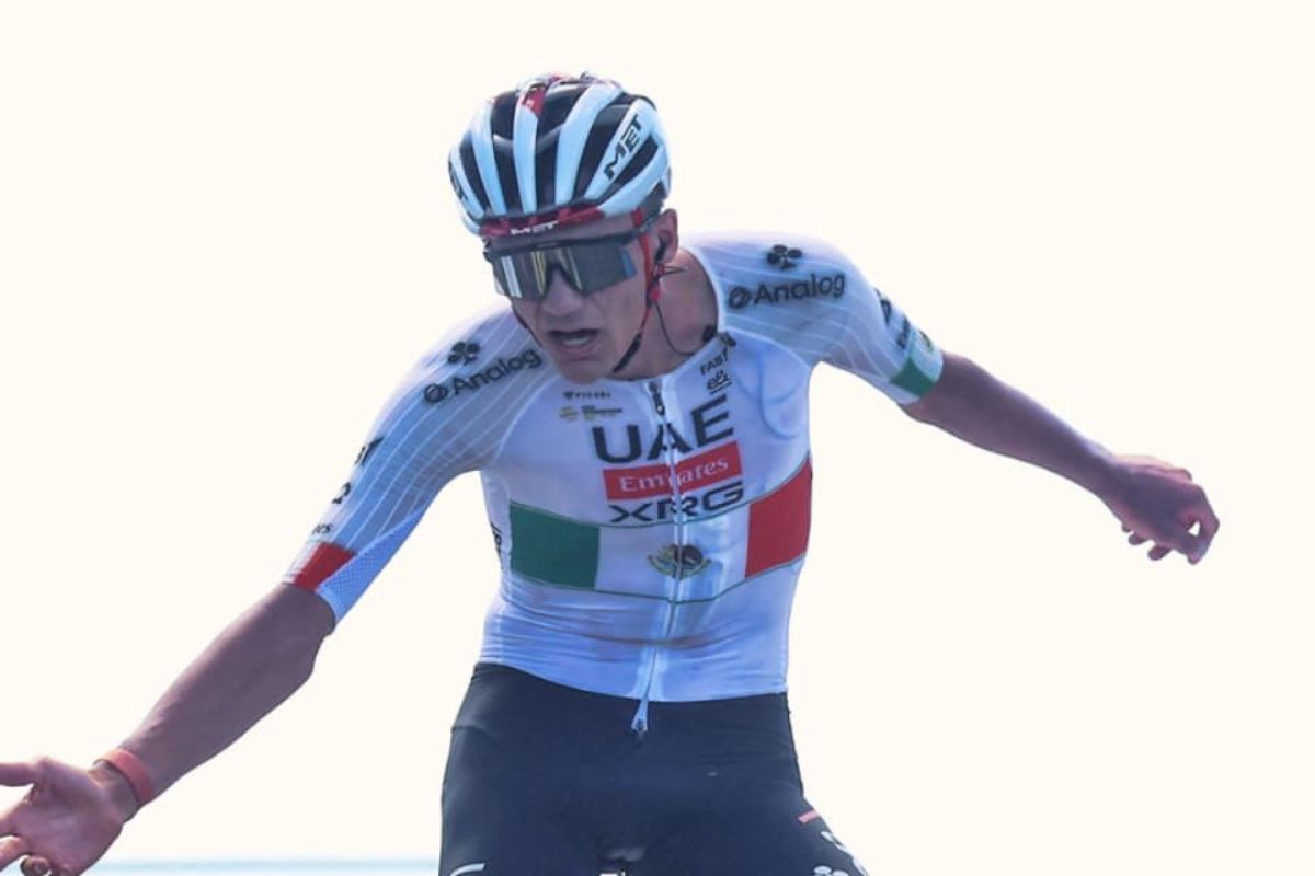 El ciclista mexicano lanzó un ataque demoledor en la subida final para conquistar el liderato. Foto: Redes