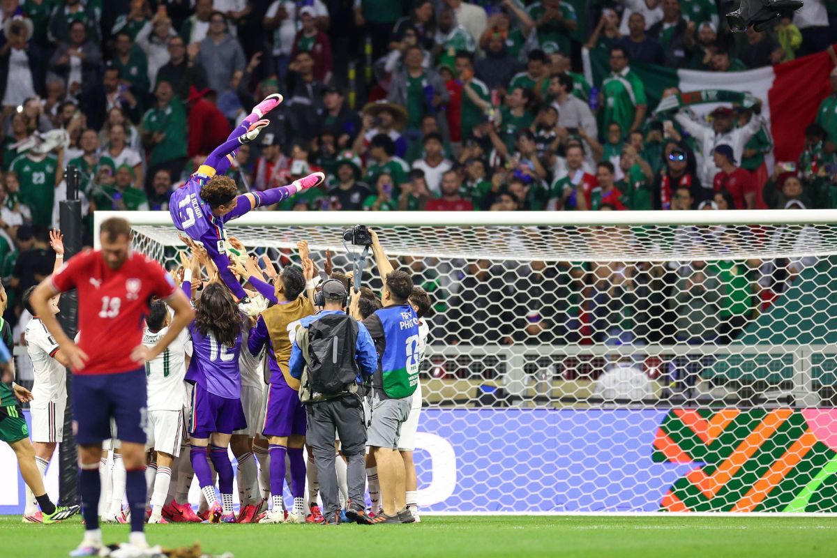 El Estadio Ciudad de México se rindió ante el histórico guardameta. Foto: Especial