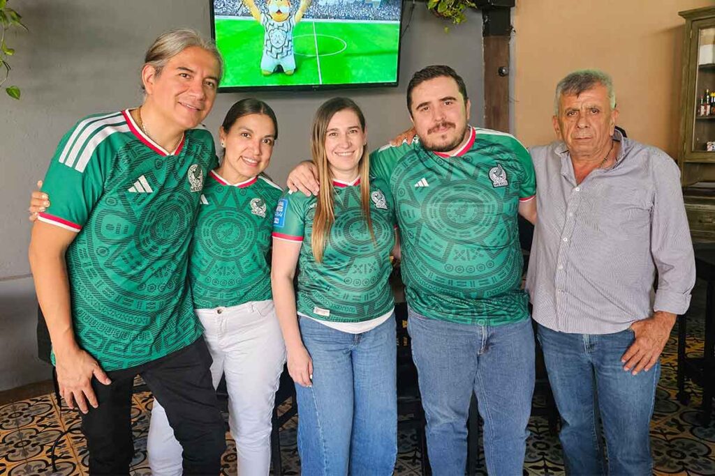 Ambiente mundialista en restaurantes de Querétaro