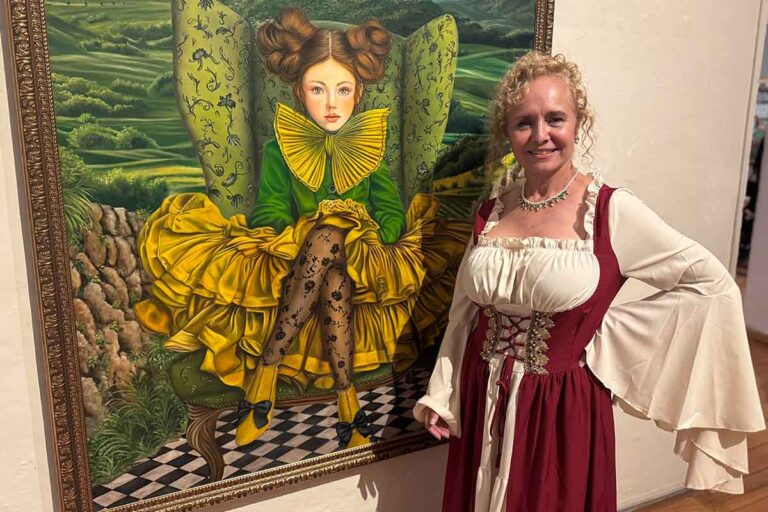 La artista Gabriela Martínez presenta la expo Desobediencia Barroca
