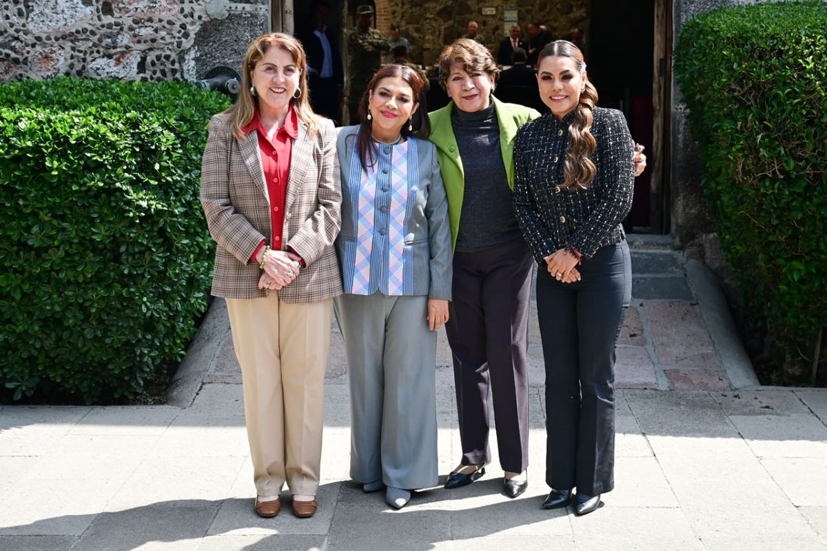 Delfina Gómez encabezó la reunión junto con Clara Brugada, Evelyn Salgado y Margarita González Saravia para fortalecer la seguridad regional. Foto: GEM