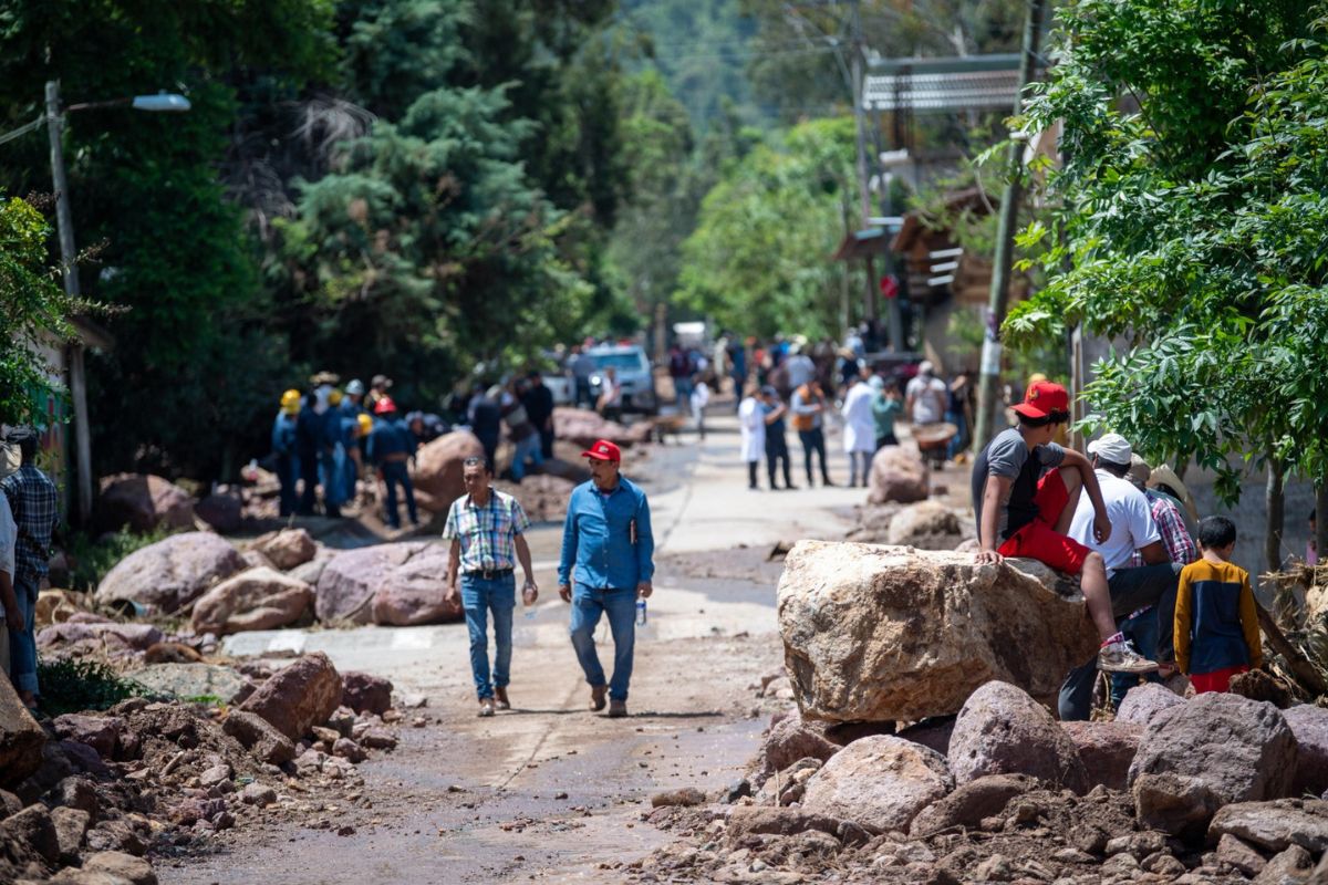 Protección Civil del Estado de México coordinó el operativo tras las lluvias registradas en Temascaltepec. Foto: Especial