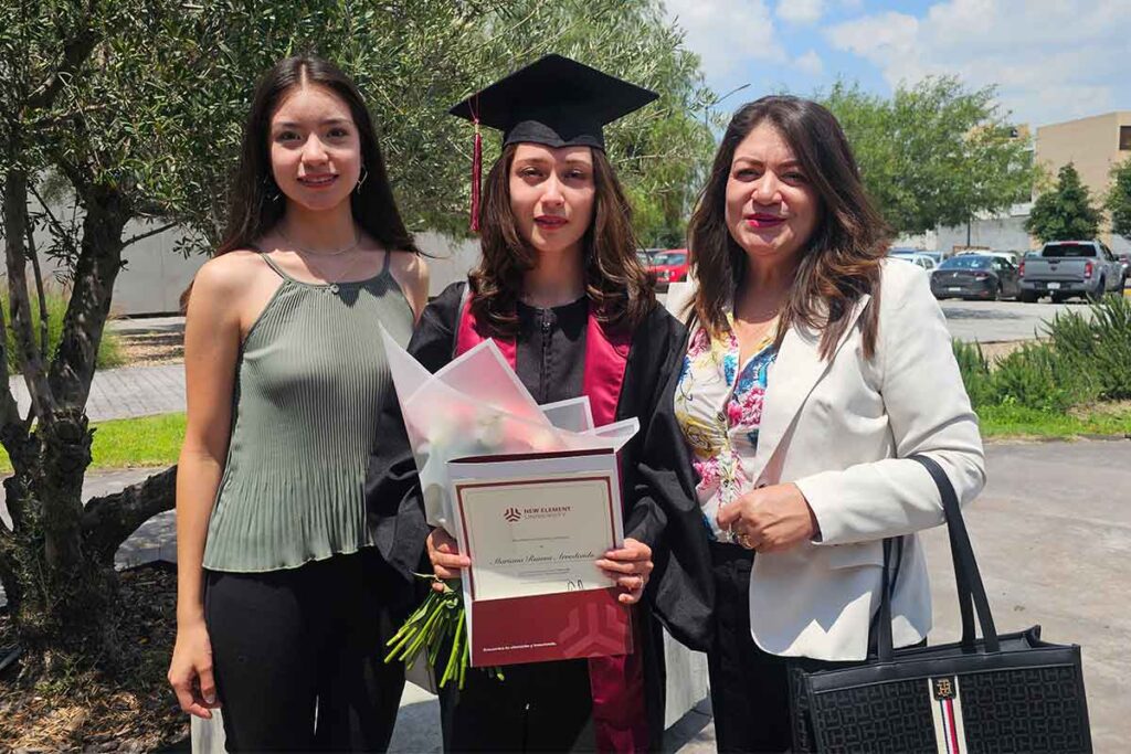 Graduación de la tercera generación de la New Element University