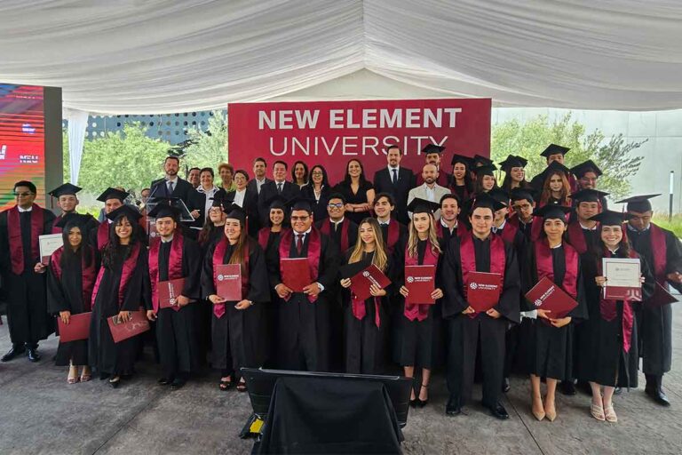 New Element celebra la graduación de su tercera generación