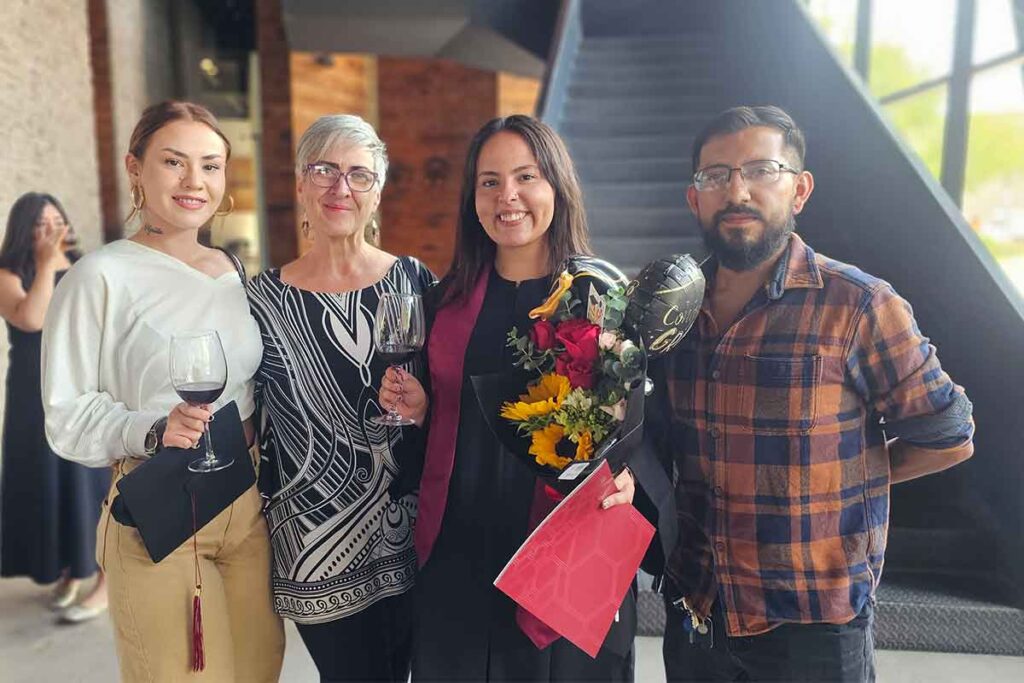 Graduación de la tercera generación de la New Element University