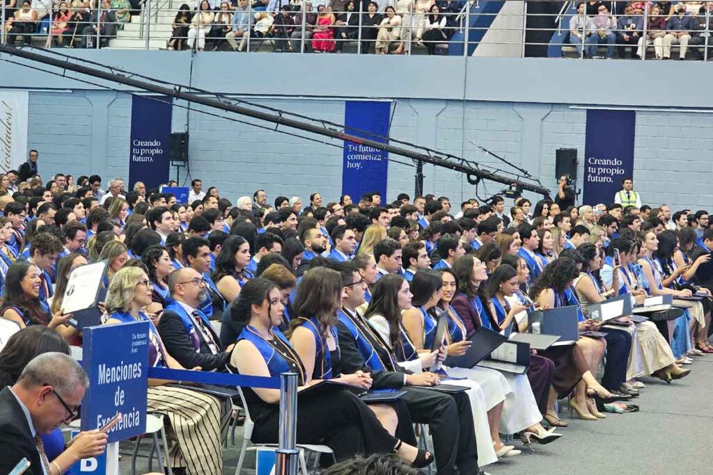 El Tec de Monterrey campus Querétaro celebró la graduación de la generación junio 2026