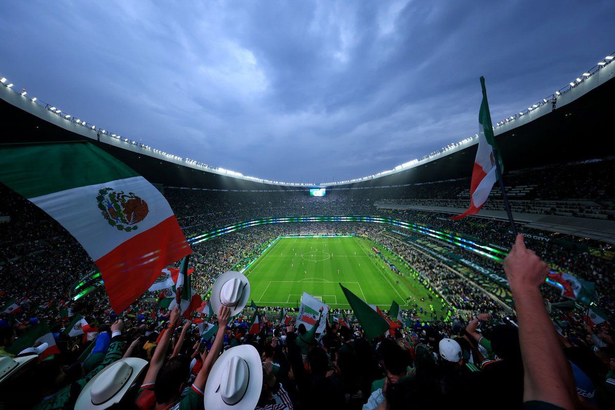 La afición llenó las gradas en la última jornada mundialista en México. Foto: Especial