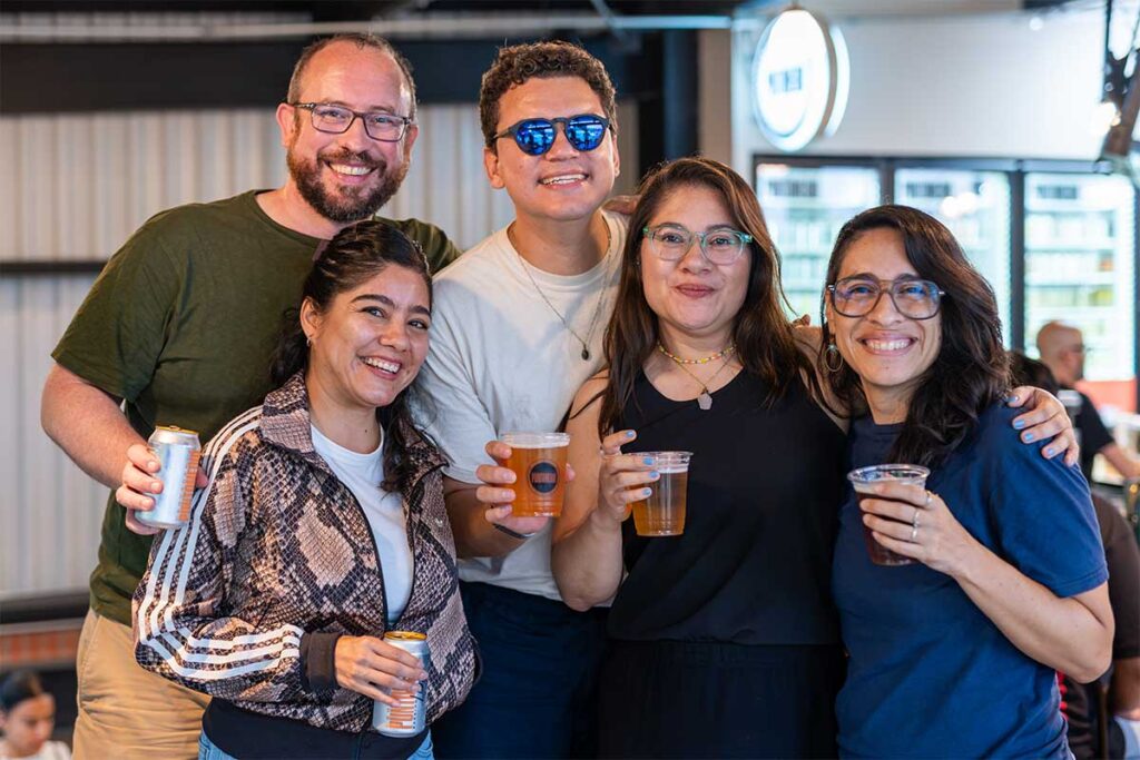 Segundo aniversario de Punto Medio Tasting Room