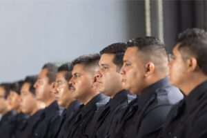 Reconocen a Bomberos de San Juan del Río por su labor en Querétaro