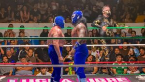Uno de los momentos especiales de la noche ocurrió cuando Indie Wrestling otorgó un reconocimiento a Blue Demon Jr. por su trayectoria dentro de la lucha libre