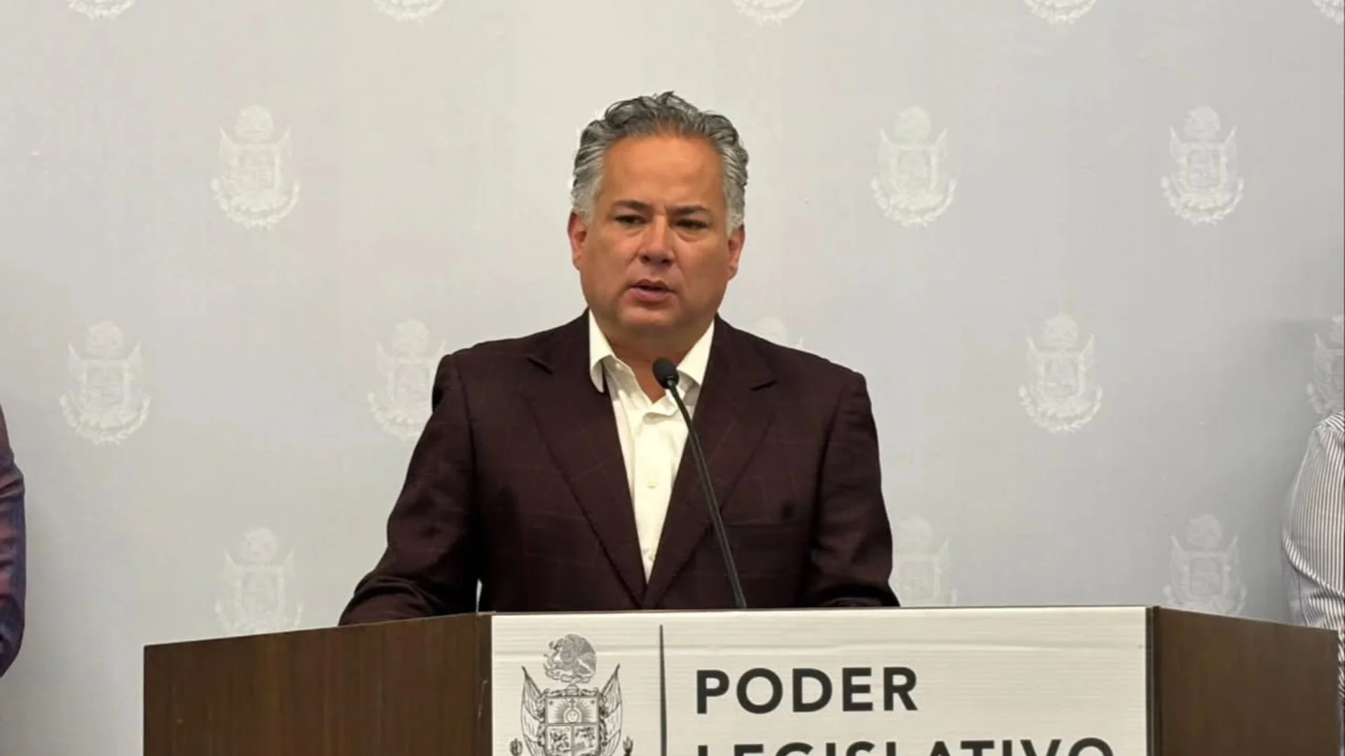 Santiago Nieto presentará denuncia por campaña contra el gobierno federal